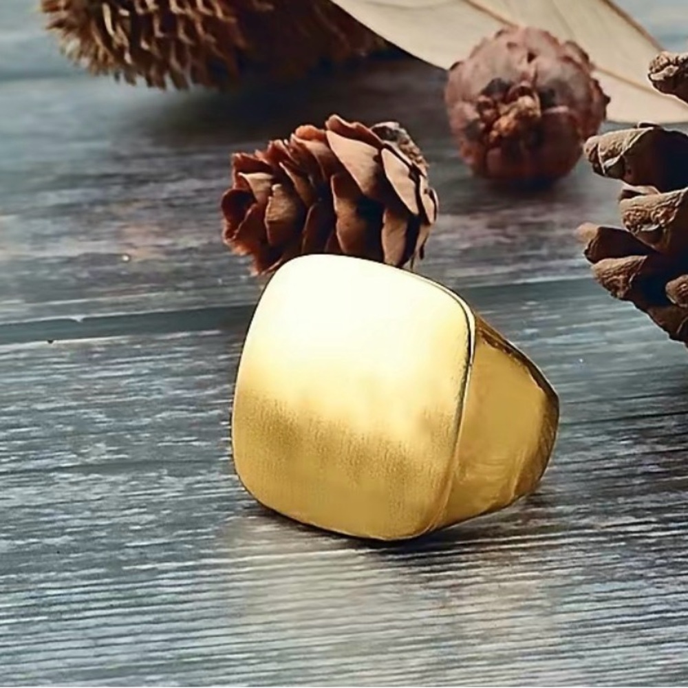 Chunky Square Signet Ring (Matte Finish) - Picture 2 of 5